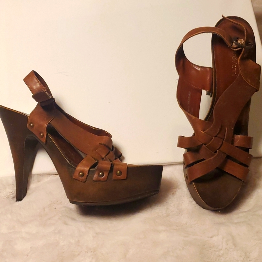 7.5 BROWN LEATHER STRAPPY HEEL SANDALS! SO SEXY!